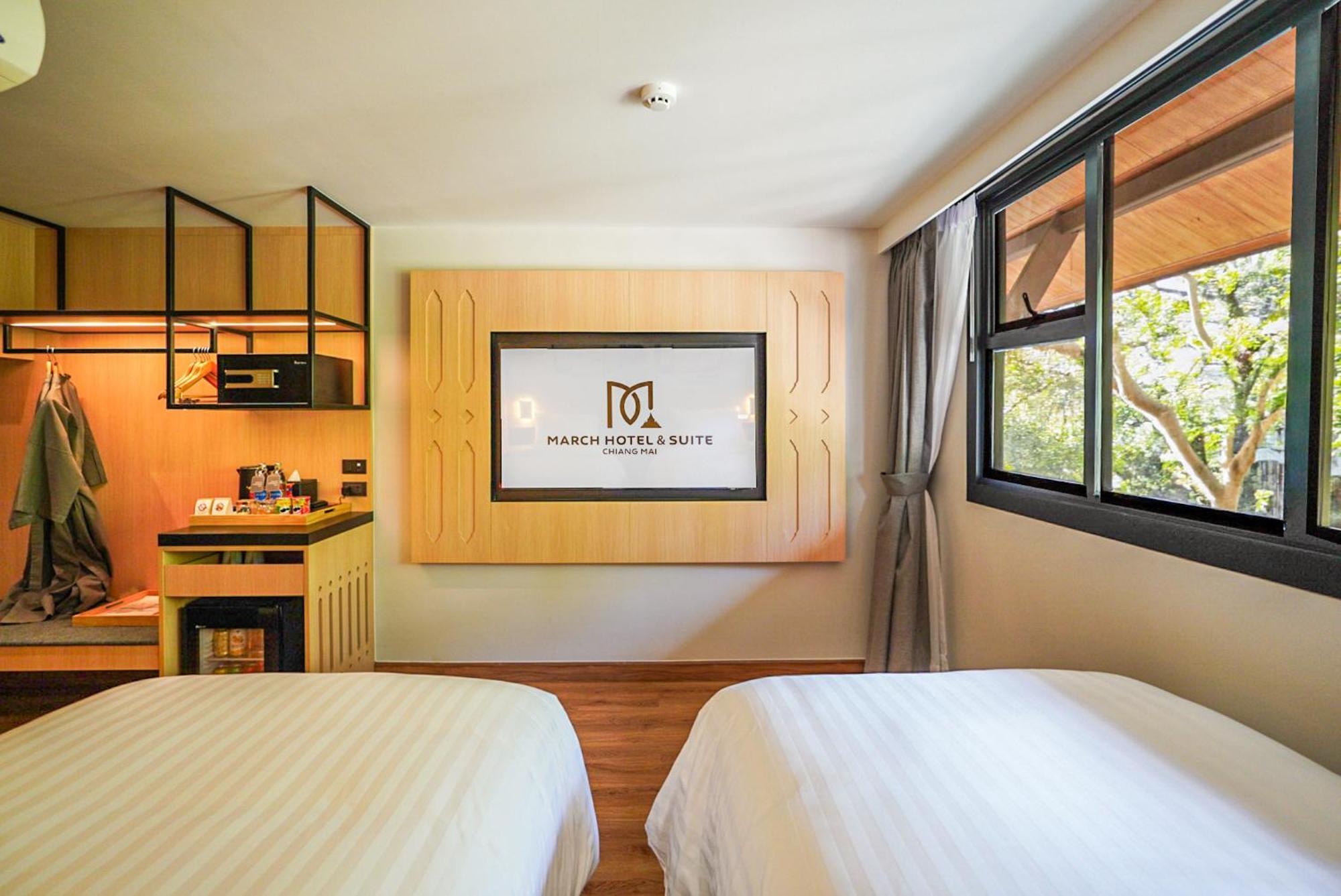 Hotel March & Riverside Chiang Mai